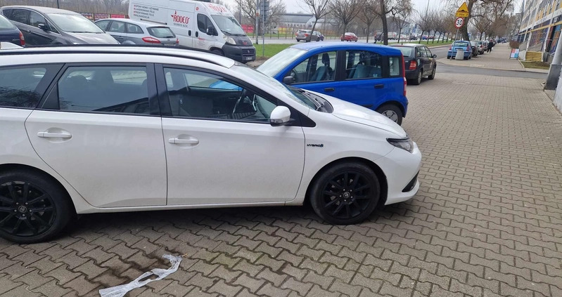 Toyota Auris cena 52500 przebieg: 144000, rok produkcji 2016 z Warszawa małe 37